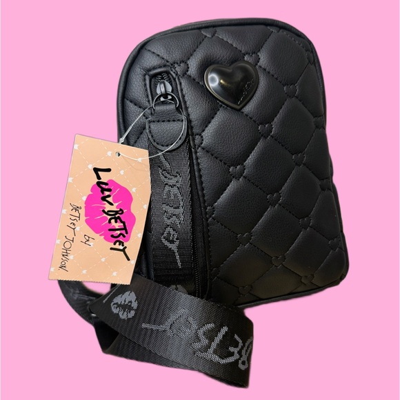 Betsey Johnson Handbags - Betsey Johnson-luv Betsey, black LBLEELA sling crossbody bag, NWT